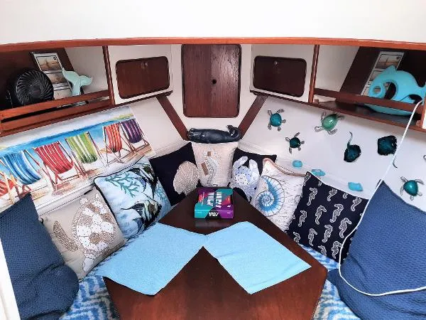 Slide: The Image of Gulfstar 44 Trawler/Motor Cruiser 1979 - 9
