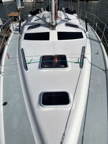Slide: The Image of Hunter 410 2002 - 10