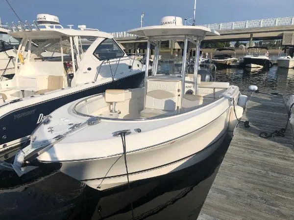 Slide: The Image of Robalo R242 Center Console 2015 - 0