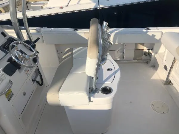 Slide: The Image of Robalo R242 Center Console 2015 - 8