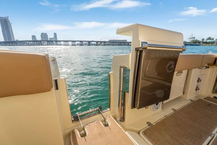 Slide: The Image of 2022 Chris-craft Catalina 30 - Image 18 - 18