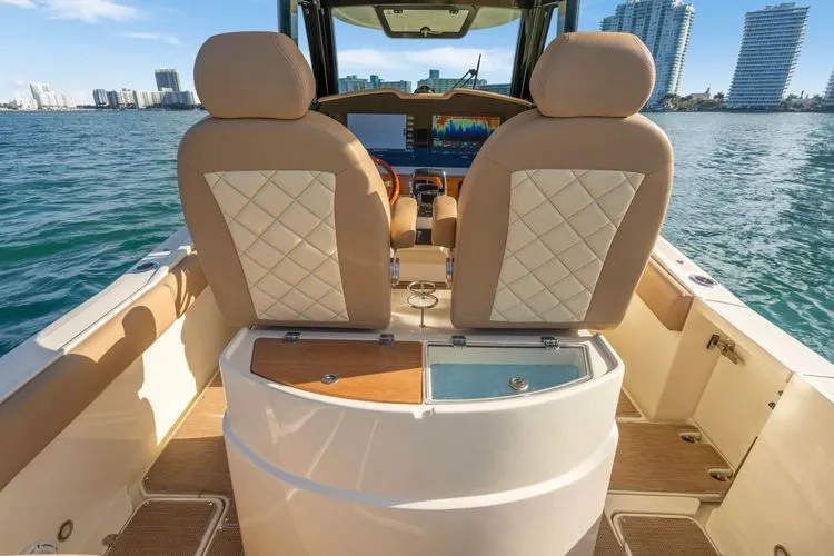 Slide: The Image of 2022 Chris-craft Catalina 30 - Image 24 - 24