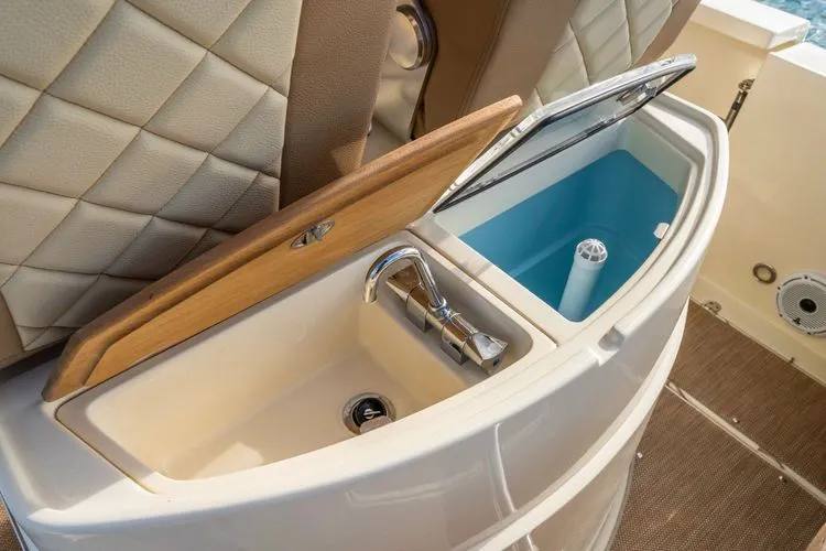 Slide: The Image of 2022 Chris-craft Catalina 30 - Image 25 - 25