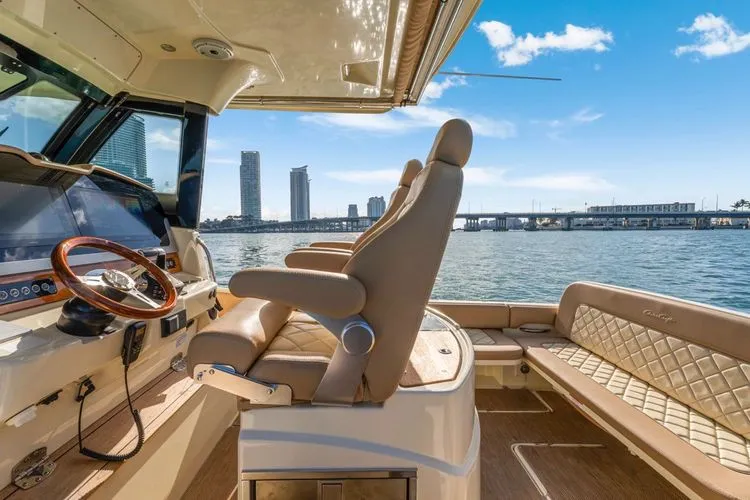 Slide: The Image of 2022 Chris-craft Catalina 30 - Image 26 - 26