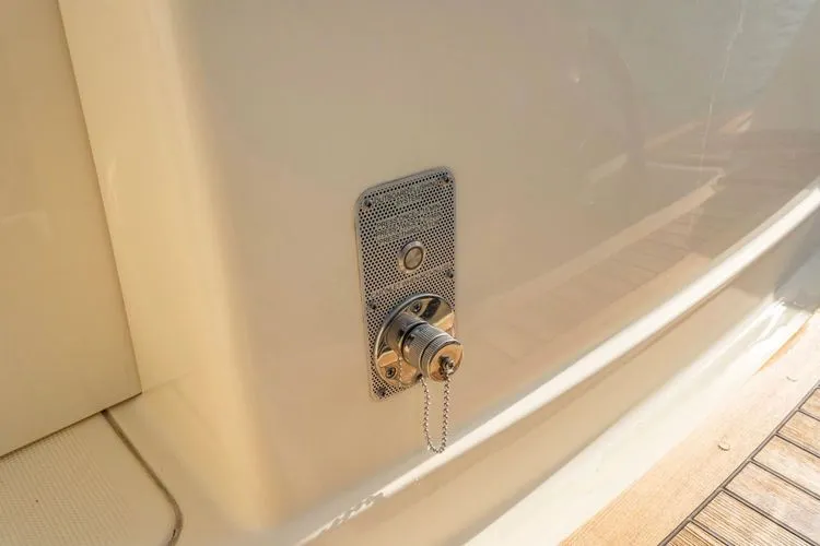 Slide: The Image of 2022 Chris-craft Catalina 30 - Image 37 - 37