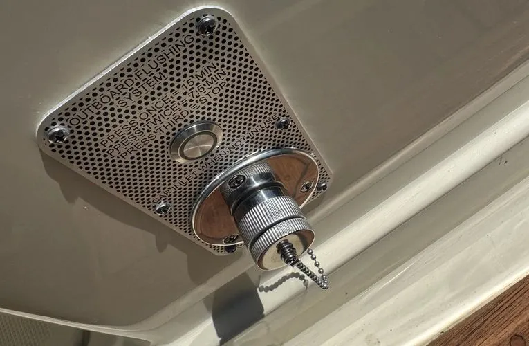 Slide: The Image of 2022 Chris-craft Catalina 30 - Image 38 - 38