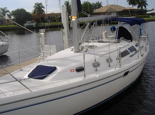 Slide: The Image of Catalina 34 MkII 2003 - 5