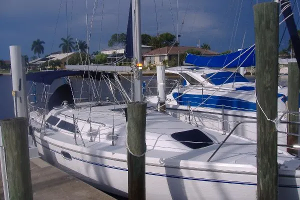 Slide: The Image of Catalina 34 MkII 2003 - 7