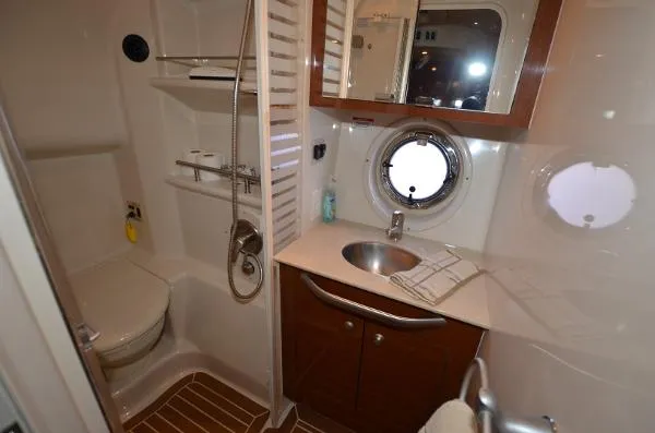 Slide: The Image of Sea Ray 350 Sundancer 2008 - 9