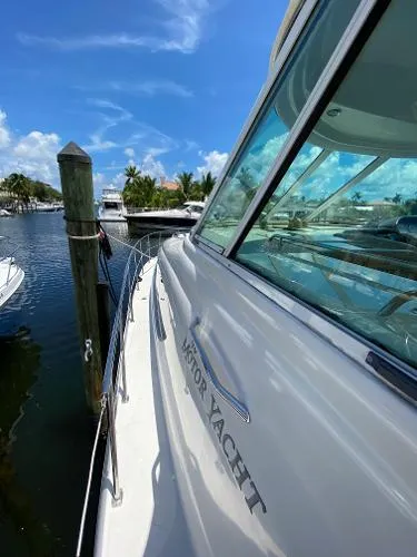 Slide: The Image of Sea Ray 40 Motor Yacht 2007 - 10