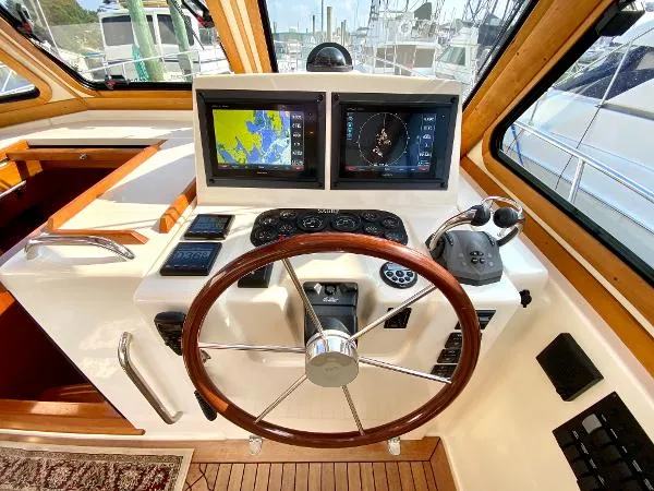 Slide: The Image of Sabre 42 Express 2005 - 4