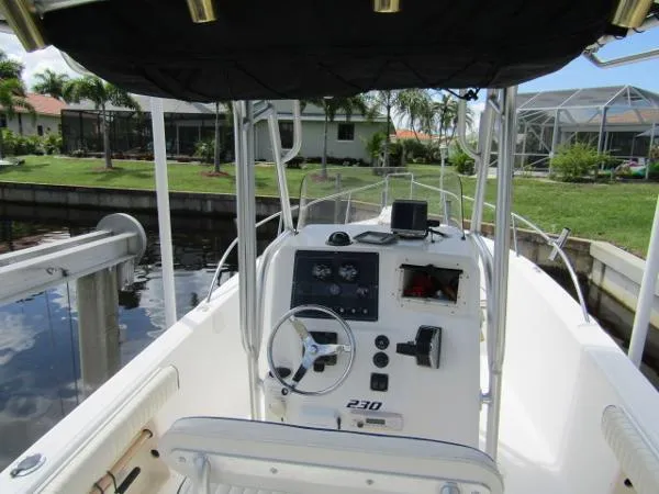 Slide: The Image of Sea Fox 230 Center Console 2004 - 7