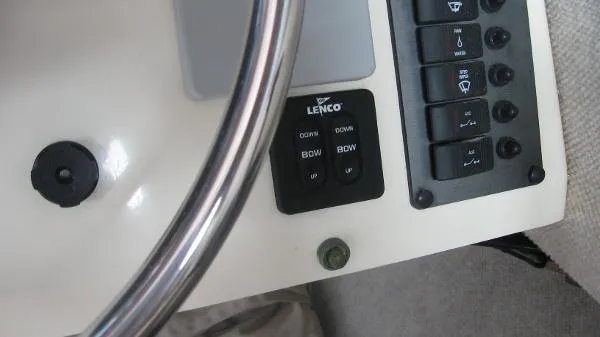 Slide: The Image of Parker Marine 2320 SL 2008 - 8