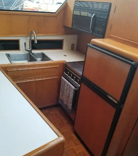 Slide: The Image of Ocean Alexander 54 ft. Cruiser 1988 - 11