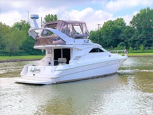 Slide: The Image of Sea Ray 400 Sedan Bridge 1997 - 2