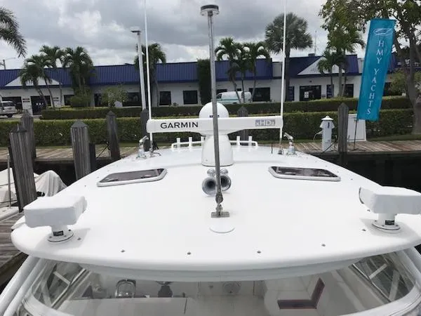Slide: The Image of Intrepid 430 Sport Yacht 2009 - 6