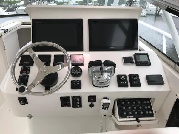Slide: The Image of Intrepid 430 Sport Yacht 2009 - 9