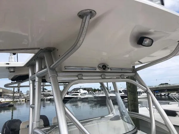 Slide: The Image of Boston Whaler 320 Outrage 2005 - 8
