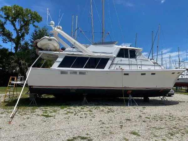 Slide: The Image of Bayliner 4588 Pilothouse 1989 - 0