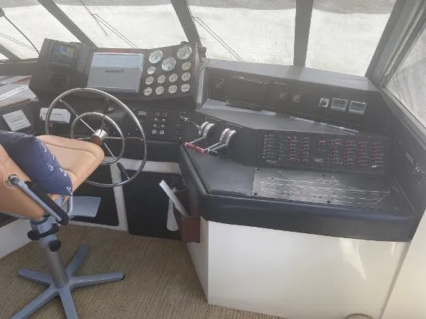 Slide: The Image of Bayliner 4588 Pilothouse 1989 - 8