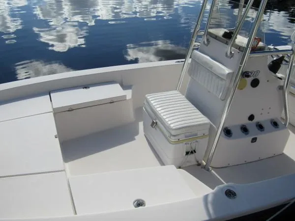 Slide: The Image of Pathfinder 2200 V 2005 - 11