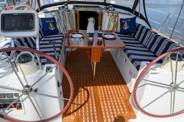 Slide: The Image of Beneteau 473 2001 - 9