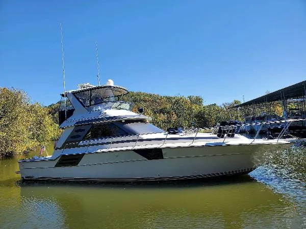Slide: The Image of Sea Ray 460 Convertible 1987 - 1