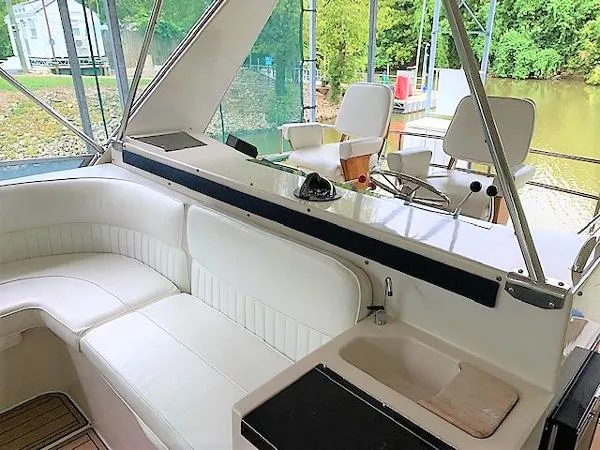 Slide: The Image of Sea Ray 460 Convertible 1987 - 10