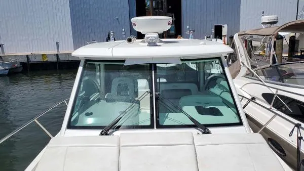 Slide: The Image of Boston Whaler 315 Conquest 2014 - 3