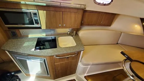Slide: The Image of Boston Whaler 315 Conquest 2014 - 8