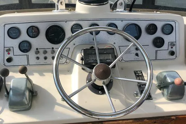 Slide: The Image of Mainship 40 Double Cabin 1987 - 8