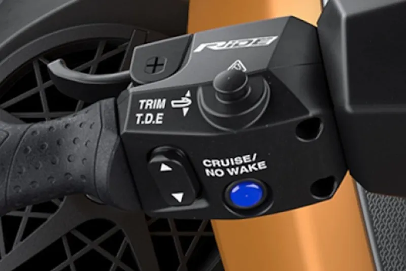 Slide: The Image of 2025 Yamaha WaveRunner FX Cruiser HO handlebar controls with cruise and trim features. - 28