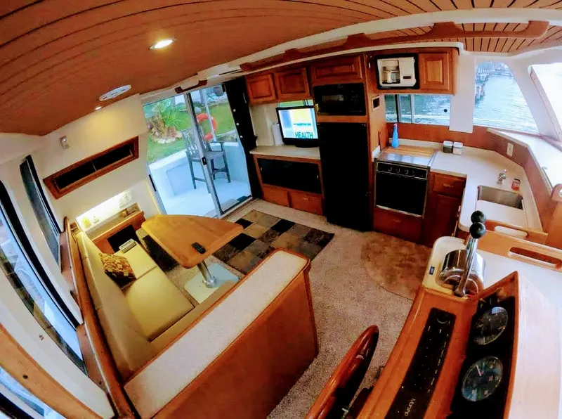 Slide: The Image of Mainship 350 Trawler 1999 - 10