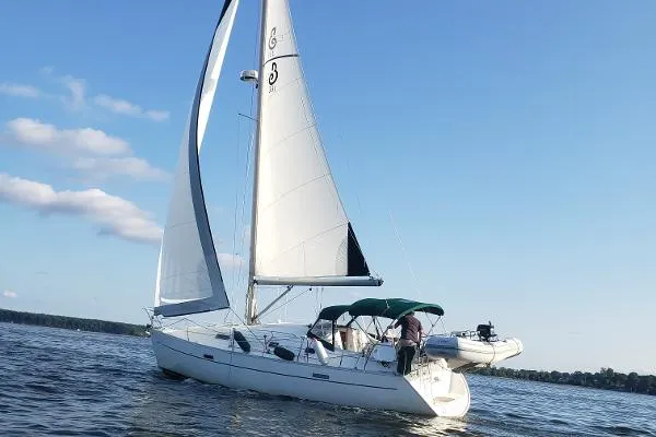 Slide: The Image of Beneteau 331 2000 - 0
