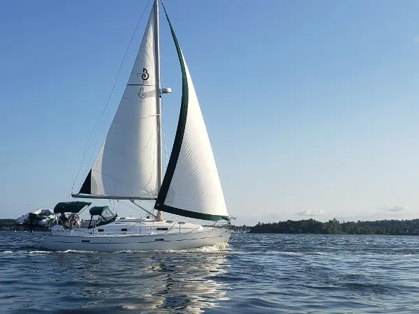 Slide: The Image of Beneteau 331 2000 - 2