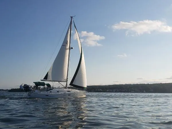 Slide: The Image of Beneteau 331 2000 - 3