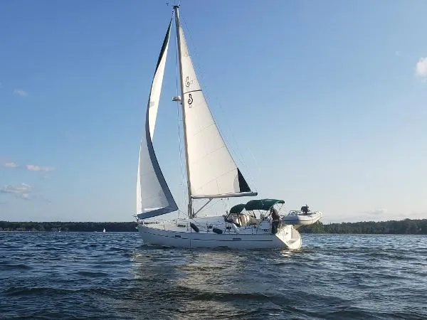 Slide: The Image of Beneteau 331 2000 - 4