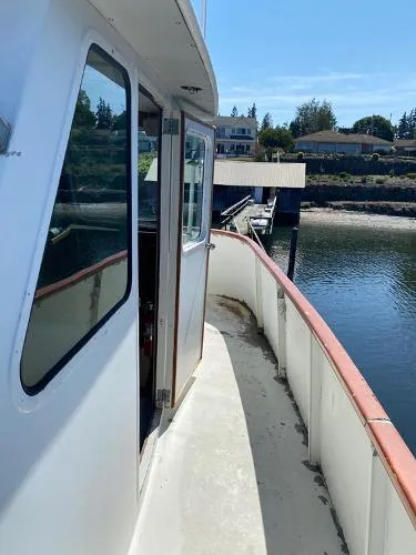 Slide: The Image of Custom Pilothouse Trawler 1974 - 10