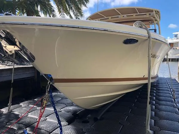 Slide: The Image of Chris-Craft Calypso 30 2017 - 2