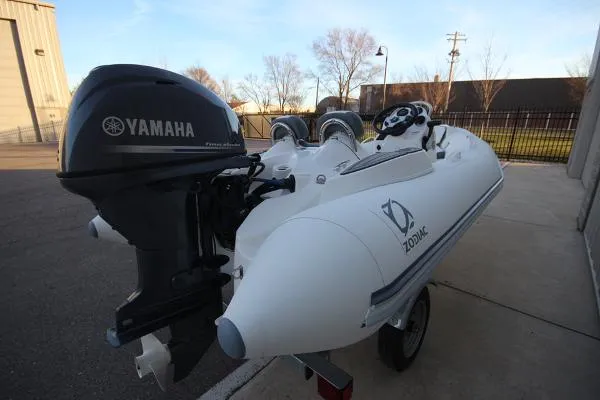 Slide: The Image of Zodiac Yachtline 360 DL NEO GL Edition 40hp In Stock 2021 - 8