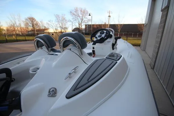 Slide: The Image of Zodiac Yachtline 360 DL NEO GL Edition 40hp In Stock 2021 - 9