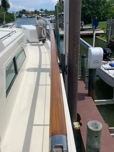 Slide: The Image of Hatteras Motor Yacht 1987 - 7