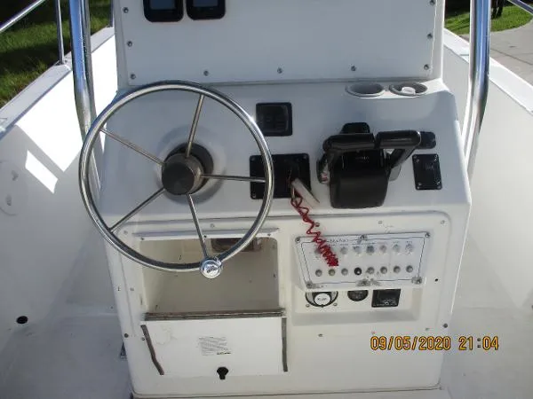 Slide: The Image of Edgewater 260CC 1997 - 10