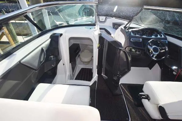 Slide: The Image of Monterey 288 SS Bowrider 2015 - 7