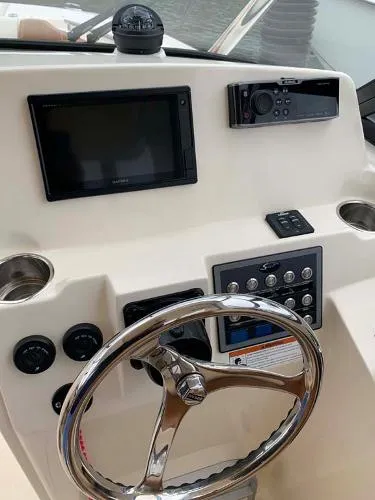 Slide: The Image of Scout 275 Dorado 2019 - 9