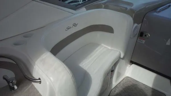 Slide: The Image of Sea Ray 320 Sundancer 2003 - 7