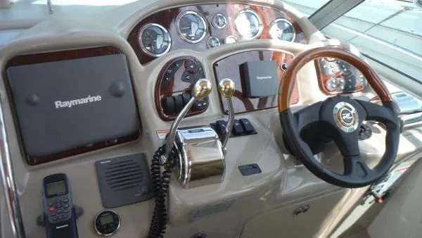 Slide: The Image of Sea Ray 320 Sundancer 2003 - 8