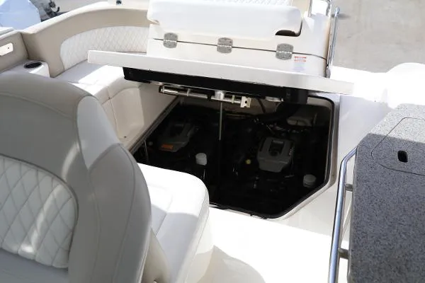 Slide: The Image of Chaparral 330 Signature 2013 - 6
