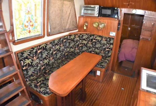 Slide: The Image of Ta Chiao CT40 Sundeck Trawler 1985 - 8