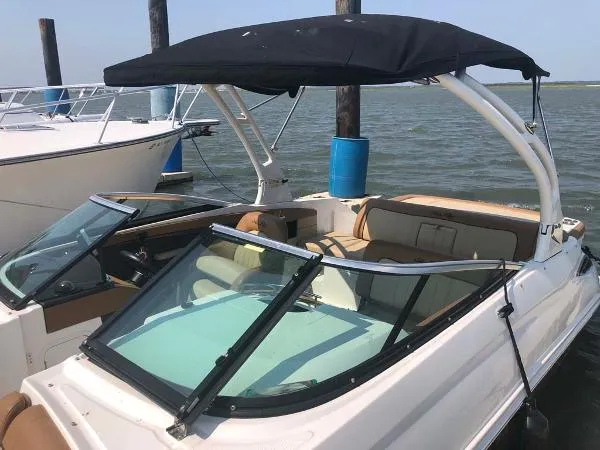 Slide: The Image of Sea Ray 240 Sundeck 2014 - 5